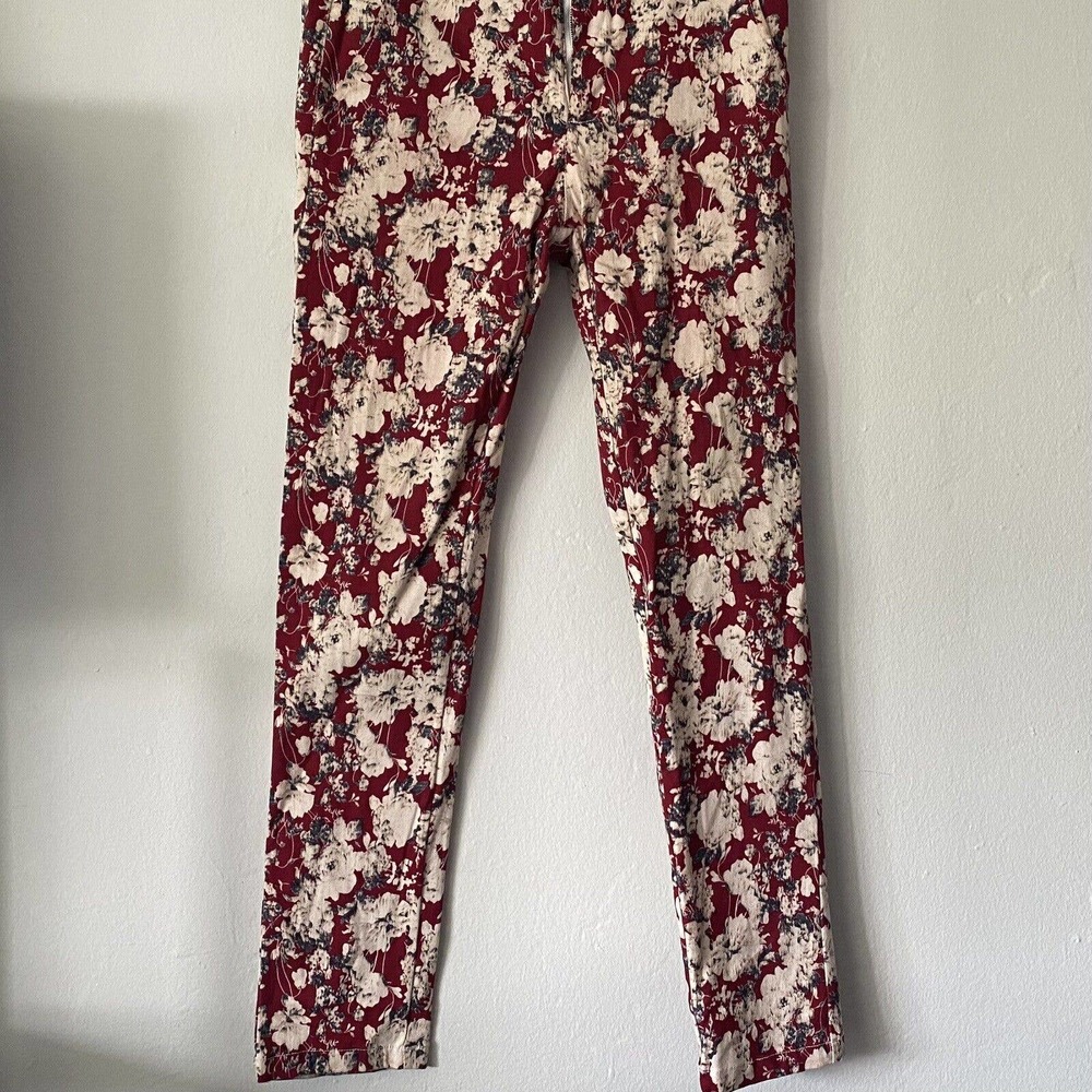 Women’s Small Red Flower Print Straight Leg Pants with Belt Loops and Pockets